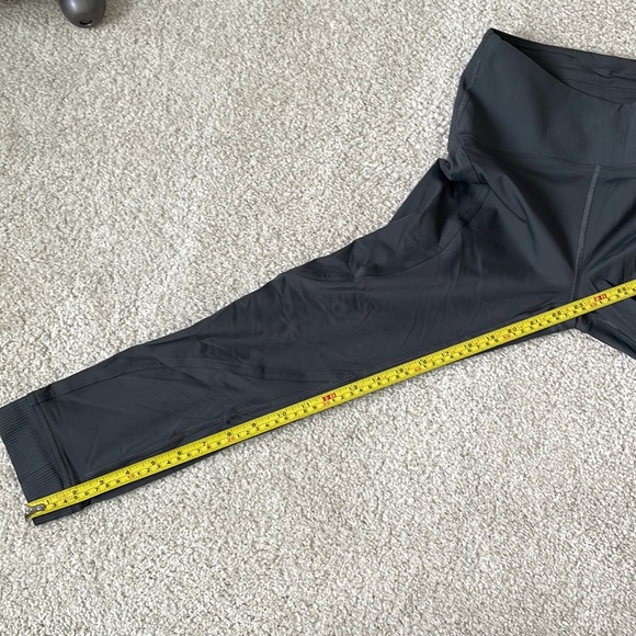 Lululemon gray leggings size 8 - Picture 8 of 9